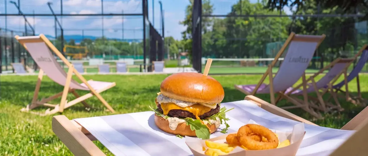 Pasta and burgers at Restaurant Harmonija